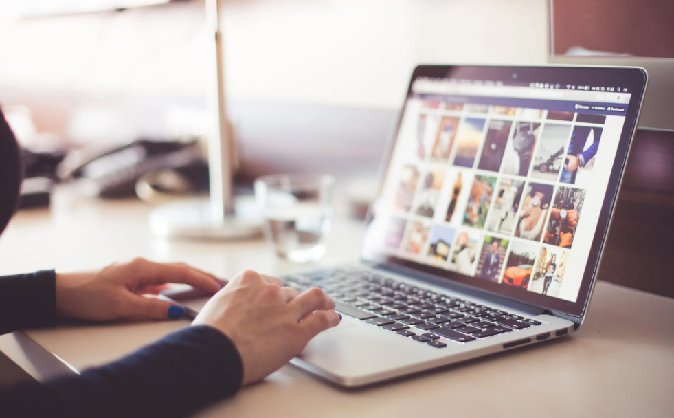 创建一个网站如何设计网站的首页？